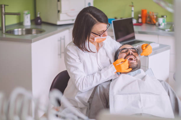 Best Broken Tooth Emergency  in Sconsin Dells, WI